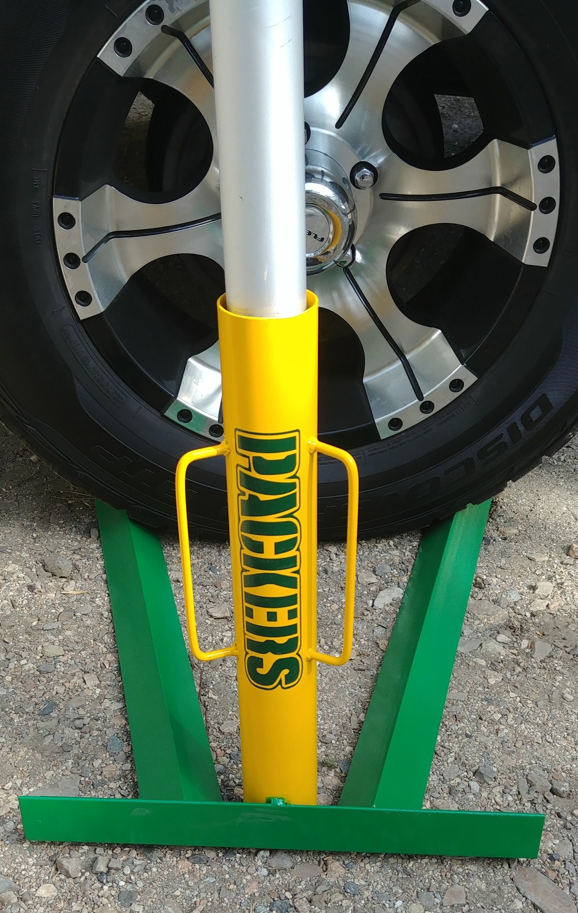 Flag Pole Holders (Wheel Chock) - Raymond's Workshop