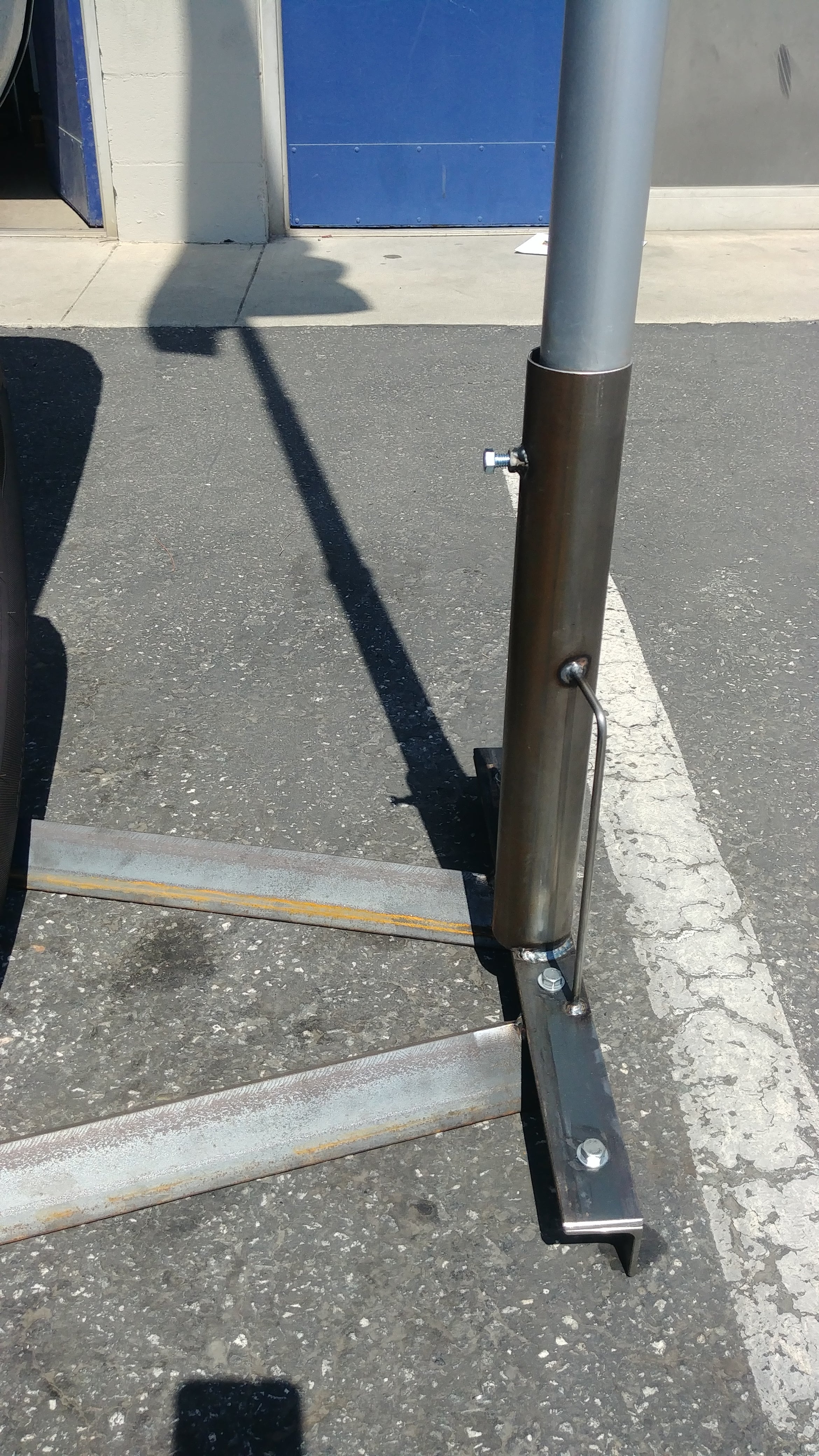 Flag Pole Holders (Wheel Chock) - Raymond's Workshop