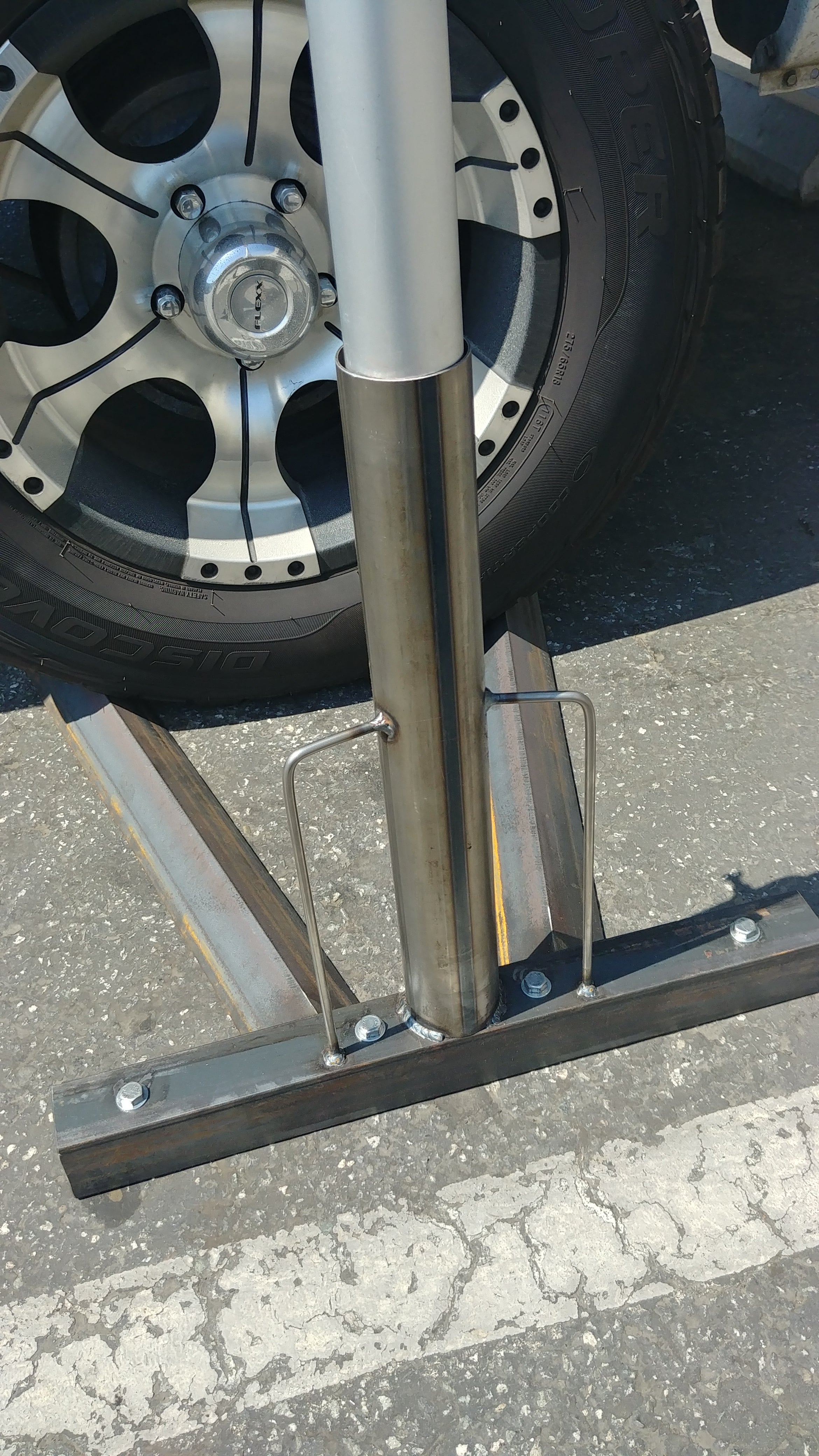 Flag Pole Holders (Wheel Chock) - Raymond's Workshop